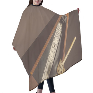 Personality  Vintage Metronome Hair Cutting Cape
