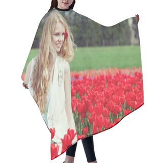Personality  Woman With Tulips Hair Cutting Cape