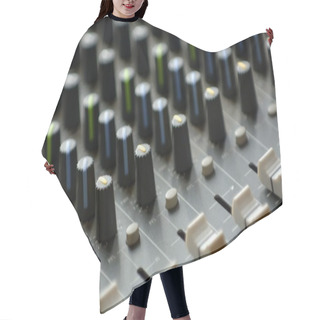 Personality  Sound Board Hair Cutting Cape