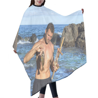 Personality  Castaway Fishing With Primitive Tool Hair Cutting Cape