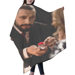 Personality  Man Proposing To Woman   Hair Cutting Cape