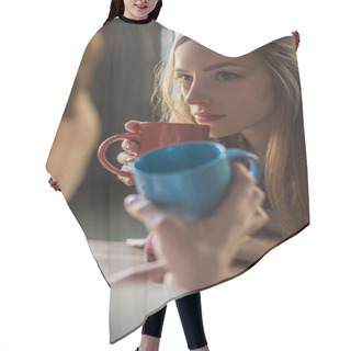Personality  Close-up Shot Of Young Women Drinking Coffee Together Hair Cutting Cape