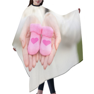 Personality  Pregnant Woman Belly Holding Pink Baby Booties Hair Cutting Cape