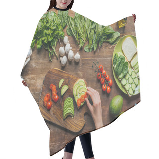 Personality  Woman Making Toasts For Breakfast Hair Cutting Cape