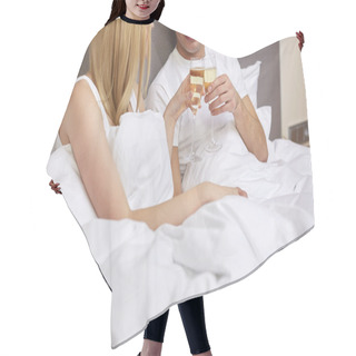 Personality  Smiling Couple With Champagne Glasses In Bed Hair Cutting Cape