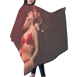 Personality  Intimate Couple Hugging On Black With Red Light Hair Cutting Cape