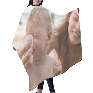 Personality  Mother Helping Baby To Blow Nose Hair Cutting Cape