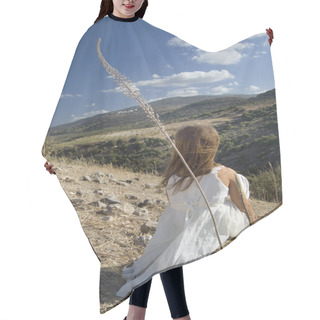 Personality  Girl In White And Landscape Hair Cutting Cape