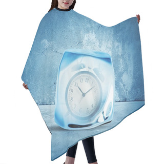 Personality  Concept Of Freeze Time Hair Cutting Cape