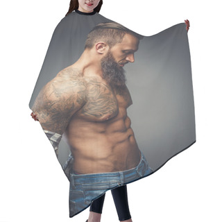 Personality  Tattooed Male Taking Off His Shirt Hair Cutting Cape