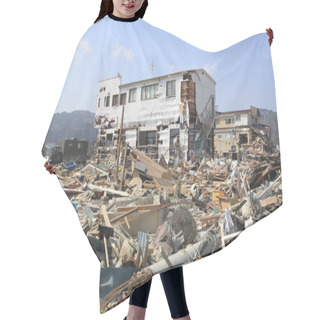 Personality  The Great East Japan Earthquake Hair Cutting Cape