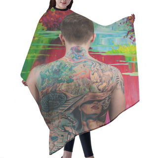 Personality  Man With Tattoos Hair Cutting Cape