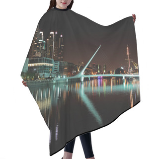 Personality  Bridge Of The Woman, Buenos Aires Hair Cutting Cape
