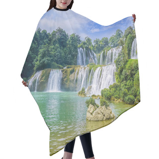Personality  Waterfall Of Landscape Scenery Hair Cutting Cape