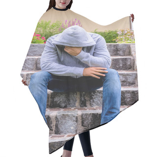 Personality  Man Sitting On Steps Hair Cutting Cape