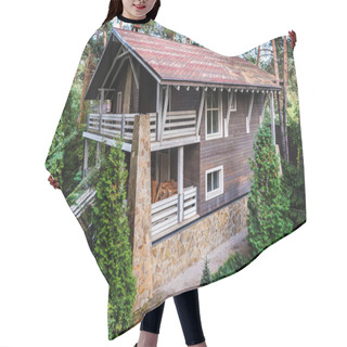 Personality  Modern Cottage House Hair Cutting Cape