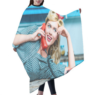 Personality  Pin Up Girl Talking On Telephone Hair Cutting Cape