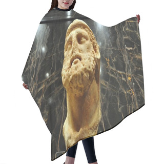 Personality  Marble Sculpture Reproduction-Lucky Mortal Hair Cutting Cape