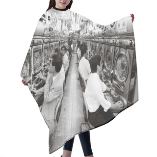Personality  Pachinko Parlor Hair Cutting Cape