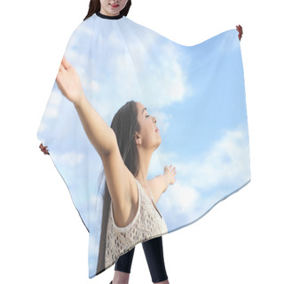 Personality  Portrait Of A Beautiful Arab Woman Breathing Fresh Air With Raised Arms Hair Cutting Cape