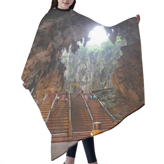 Personality  View Of Cave In Kuala-Lumpur Hair Cutting Cape