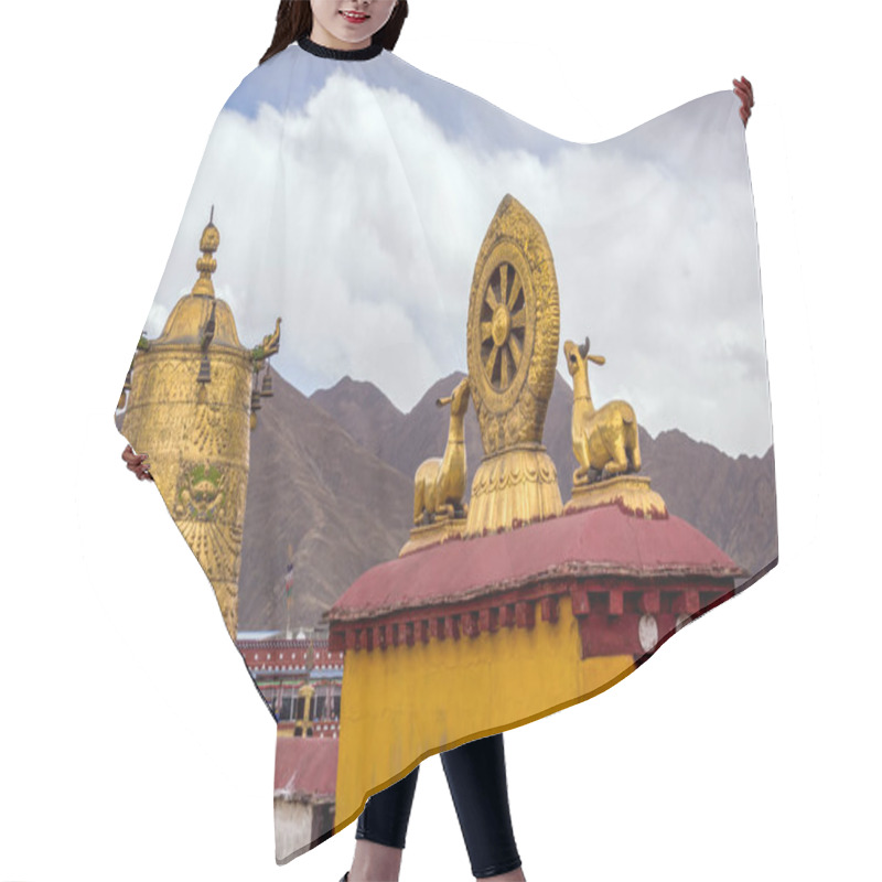 Personality  Rooftop Dharma Wheel In Jokhang Temple - Lhasa, Tibet Hair Cutting Cape