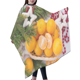 Personality  Christmas Decoration With Mandarins And Fir Tree Hair Cutting Cape