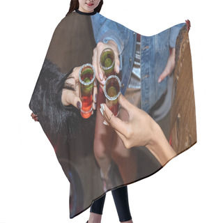 Personality  Cropped Shot Of Stylish Women Holding Glasses With Cocktails Hair Cutting Cape