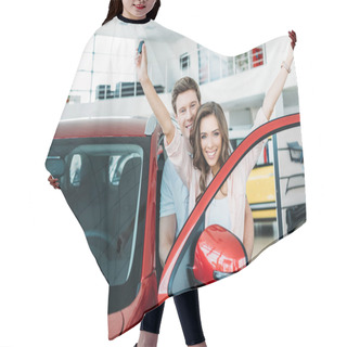 Personality  Girlfriend Standing With Car Key   Hair Cutting Cape