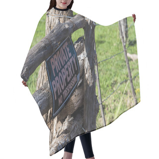 Personality  No Trespassing Sing On Wooden Fence Hair Cutting Cape