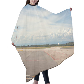 Personality  Trieste Airport Hair Cutting Cape