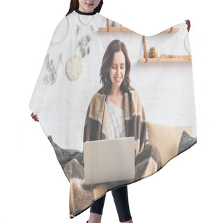 Personality  Beautiful Cheerful Girl In Blanket Using Laptop In Living Room With Dream Catchers Hair Cutting Cape