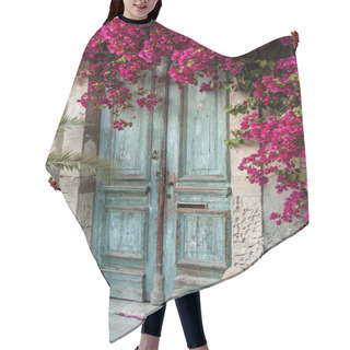 Personality  Old Wooden Door Hair Cutting Cape