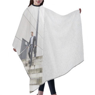 Personality  Businessman On The Stairs Hair Cutting Cape