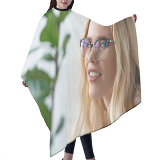 Personality  Portrait Hair Cutting Cape