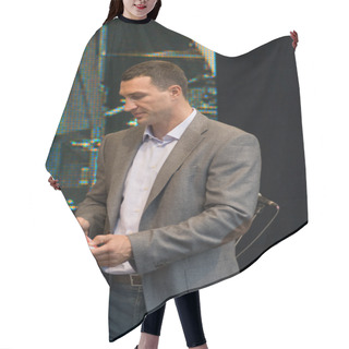 Personality  Wladimir Klitschko Hair Cutting Cape