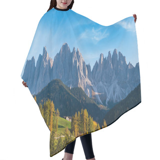 Personality  Autumn Evening Santa Magdalena Famous Italy Dolomites Village Surroundings In Front Of The Geisler Or Odle Dolomites Mountain Rocks. Picturesque Traveling And Countryside Beauty Concept Background. Hair Cutting Cape