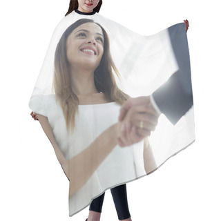 Personality  Business Woman Shaking Hand To Her Partner Hair Cutting Cape