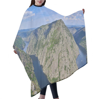 Personality  Sil Canions Hair Cutting Cape