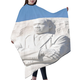 Personality  Martin Luther King Statue Hair Cutting Cape