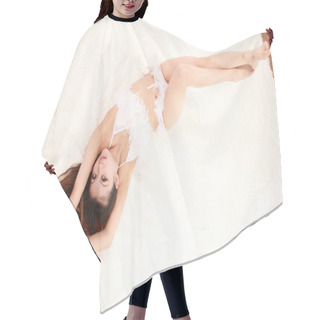 Personality  Woman Is Lieing Down On A White Blanket. Hair Cutting Cape