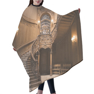 Personality  Casino Stairs Hair Cutting Cape