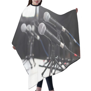 Personality  Press Conference Microphone Hair Cutting Cape