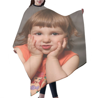 Personality  Portrait Little Girl Hair Cutting Cape