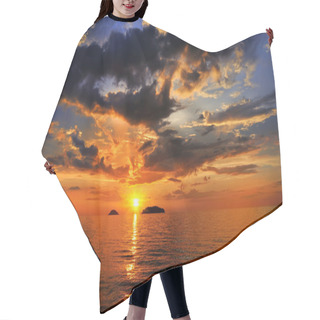 Personality  Sea Landscape With A Sunset And The Cloudy Sky Hair Cutting Cape