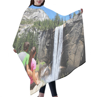 Personality  Hikers Couple Resting In Yosemite Park - Waterfall Hair Cutting Cape