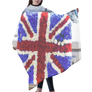Personality  English National Flag Of Flowers Hair Cutting Cape
