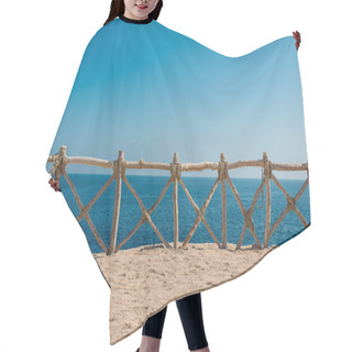 Personality  Sea Views, Protective Wooden Fence Hair Cutting Cape