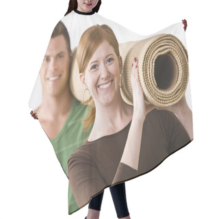 Personality  Couple Carrying Carpet Roll Hair Cutting Cape