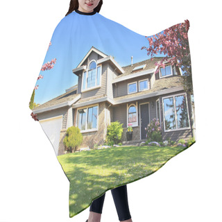 Personality  Beautiful House Hair Cutting Cape